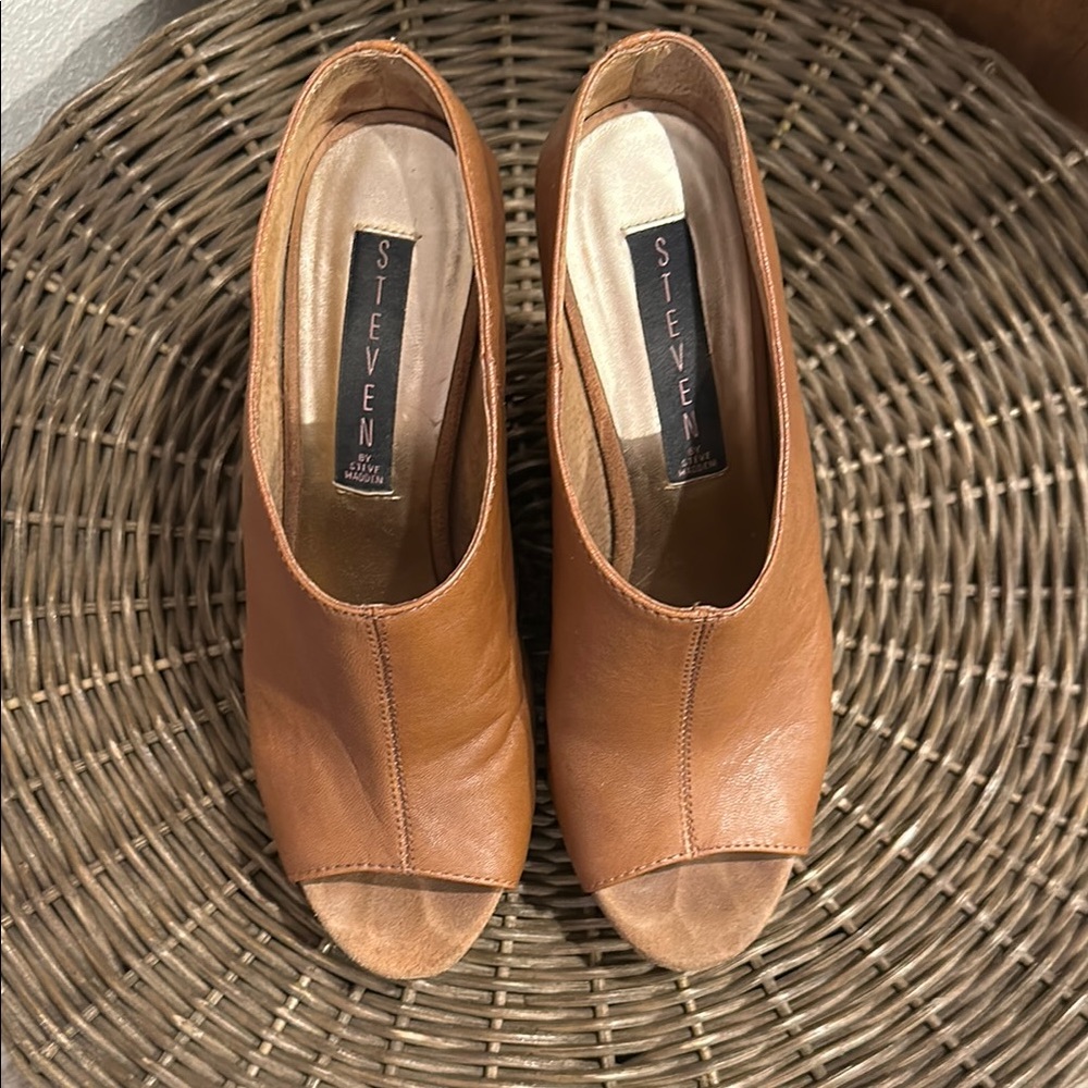 Steve Madden Brown Wedges - size 7